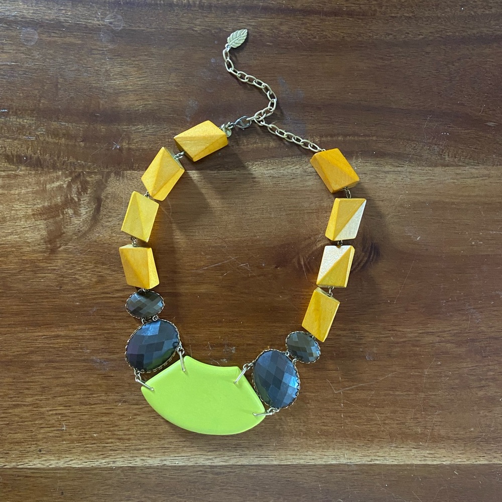 Anthro wood and faceted faux gem chunky statement necklace